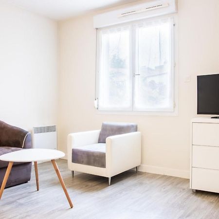 Le 12 Carnot - Serenite Assuree Dans Ce Grand Studio Lejlighed Poitiers Eksteriør billede