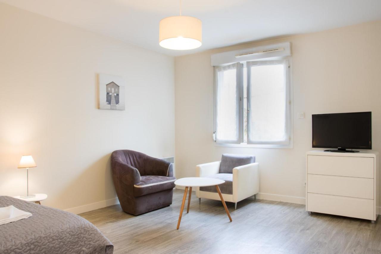 Le 12 Carnot - Serenite Assuree Dans Ce Grand Studio Lejlighed Poitiers Eksteriør billede